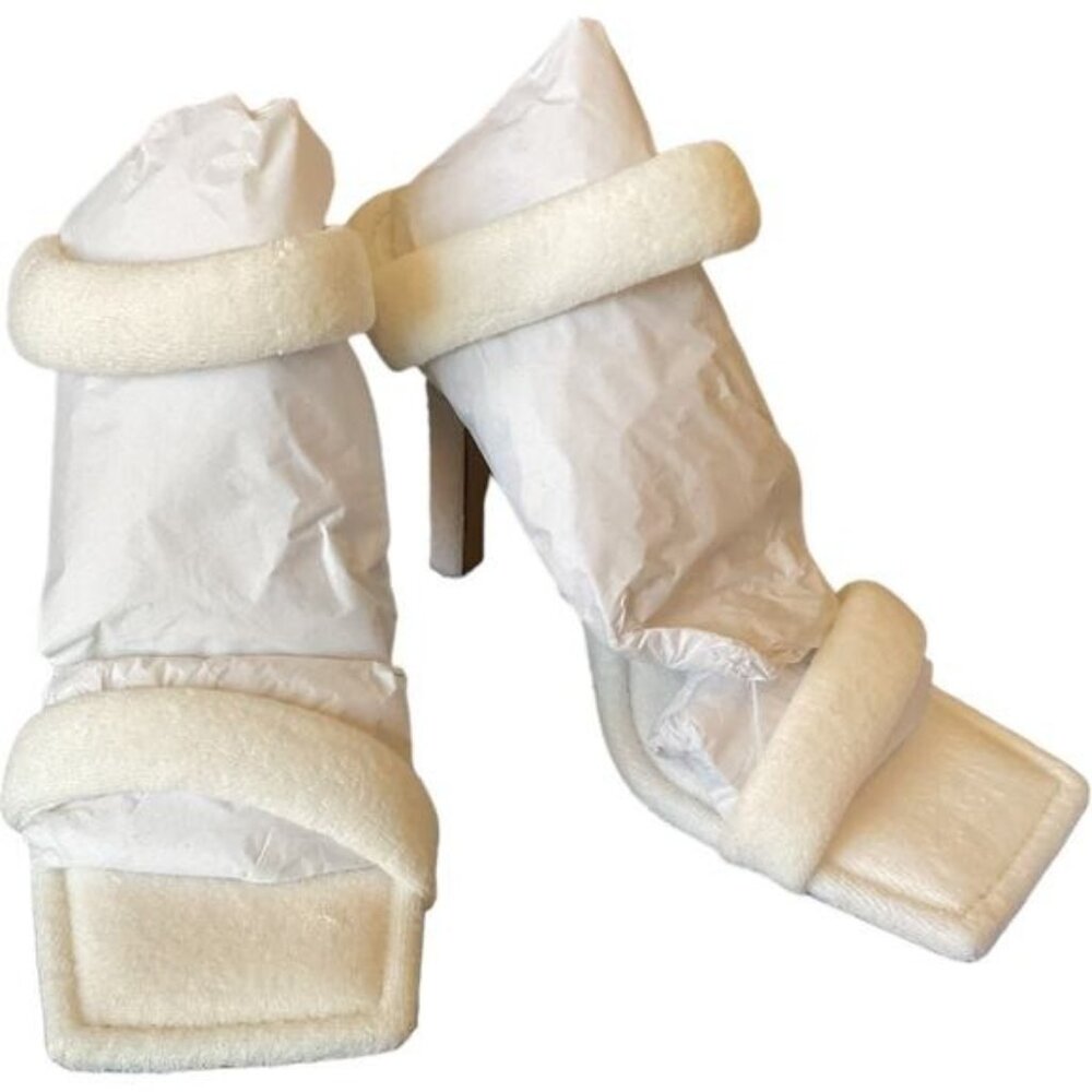Good American High Heel Square Toe Sandals Size 7 Style GA354T-X White Terry